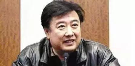 刘晓庆曾有过四段婚姻八个情人, 现与76岁老公住四千万平米豪宅!