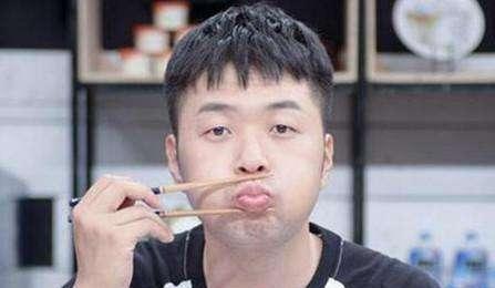 张亮女儿近照曝光 像李诞又像杜海涛 还有点像