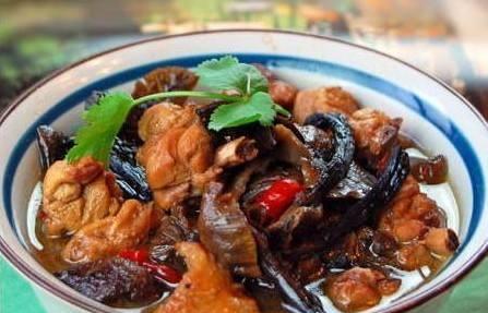 2,皇藏峪蘑菇鸡回酥四至六小时方可捞出.