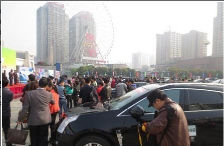 凯迪拉克XTS够霸气，从哈尔滨到湖南娄底，冰火两重天！