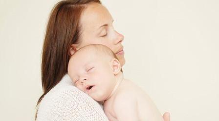 宝宝出生第一天需要做什么?新爸爸新妈妈应注