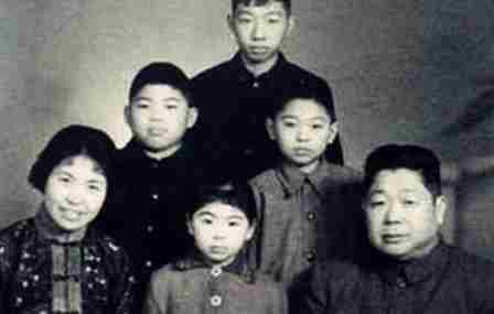 陈锡联上将后代现状如何? 4子1女, 有名的是位中将!