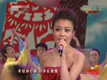 2018央视春晚和容祖儿携手开场