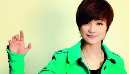 出道十二年,李宇春为什么这么红,看了这些你就