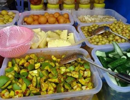 靖西民俗文化旅游节之壮族美食一条街中山公园的美食附近图片