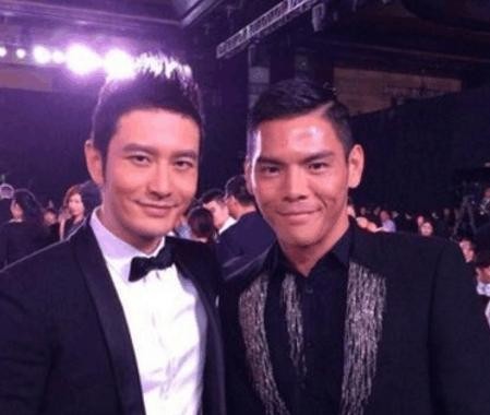 两人是义兄弟，一位花5亿没捧红，一位稳坐一线明星，豪车座驾众