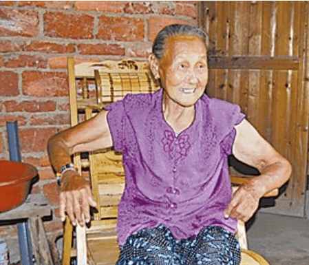 河南109岁抗战女兵,她是42口人中唯一幸存者,曾徒手制服7名鬼子