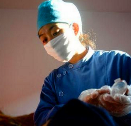 实拍殡仪馆上班的年轻女孩,不怕尸体就怕男朋