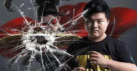 英雄联盟,国外解说为啥要叫uzi为乌鸡