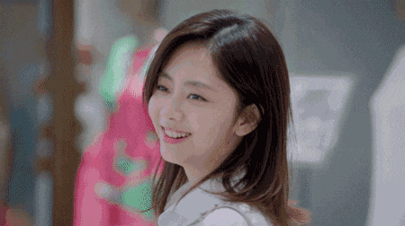 谭松韵又矮又胖? 3条穿衣准则, 让你显高显瘦美成周冬雨!