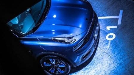 陪朋友提领克01，坐进驾驶舱，他直呼：值了！值了！