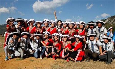《和平》里的她因“嘴大”被吐槽，而孩子们却称她“最美的人”