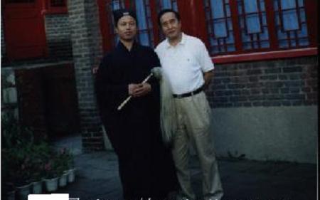 张宁后来嫁的美籍华人林赛圃外貌很像前男友吗