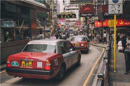 香港即将淘汰老皇冠出租车，没想到新换的依旧是丰田！