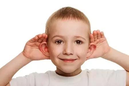 眼耳口鼻舌五官相关英语短语, 你知道多少呢?