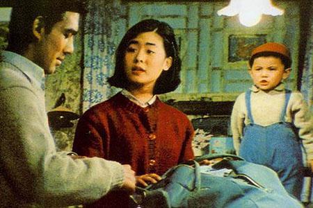 曾是国民梦中情人,今成单亲妈妈,儿子非主流,儿子父亲