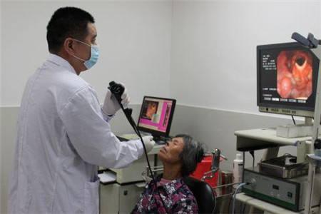 慢性咽炎1年检查出喉癌,医生:真可惜,来的太晚