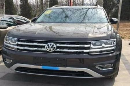 朋友都准备刷卡提大众途昂了，但尝试拉了后门把手后突然改了主意