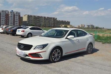 这款国产轿跑设计得还不错，但上市两年仅卖出九百多辆