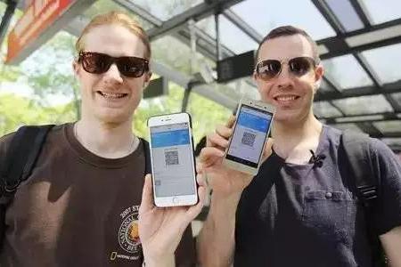 因为马云爸爸，开这辆车可以再也不用带手机！