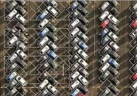 日本人设计的“停车位”, 替中国的停车位捏把汗