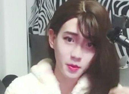 蛋蛋解说回应被打: 不是因为陈同学, 更不是因为