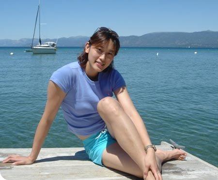 王治郅娶比自己大三岁二婚女强人,今家庭幸福美满,女大三抱金砖