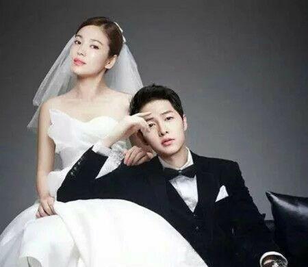 宋仲基宋慧乔结婚照两个从画报里走出的人