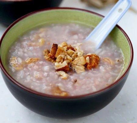 核 桃 仁 粥