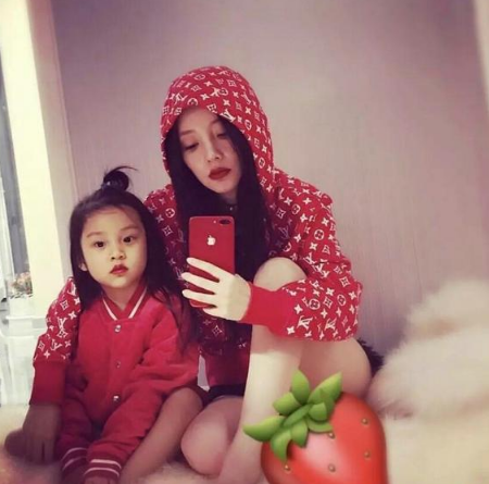 李小璐就算出轨,也改变不了她确实是一个好妈