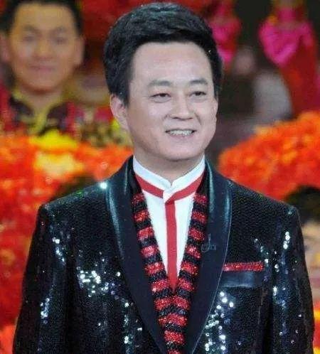 朱军缺席央视狗年春晚观众大呼好怀念名下200万私人座驾很低调