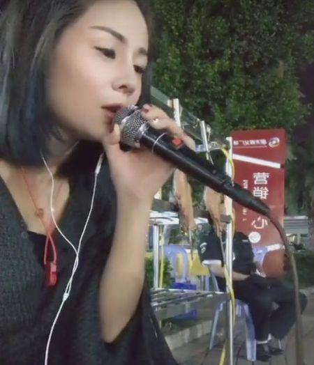 花姐的真实名字叫什么 (花姐的真实名字叫什么玲)