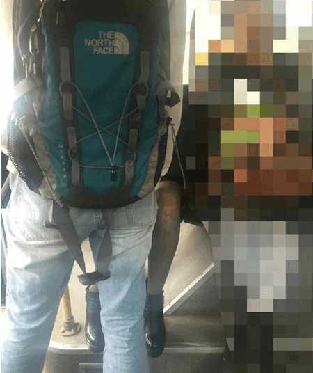 实拍30岁少妇公交车上被男子摸腿25分钟, 被摸女子一直未吭声, 网友: 两个人都很享受