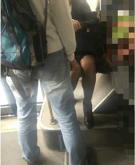 实拍30岁少妇公交车上被男子摸腿25分钟, 被摸女子一直未吭声, 网友: 两个人都很享受