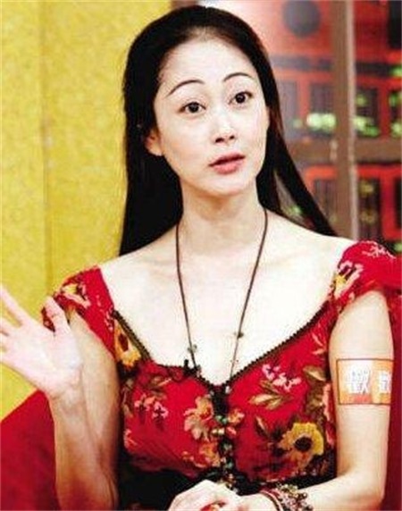 老公花一亿包养闺蜜，离婚后患抑郁症，如今太过凄惨