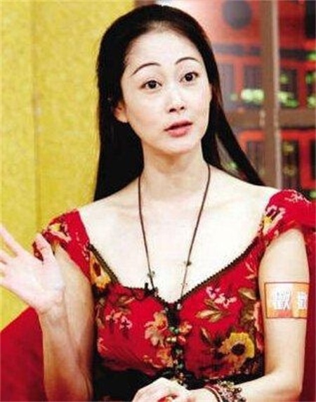 老公花一亿包养闺蜜，离婚后患抑郁症，如今太过凄惨