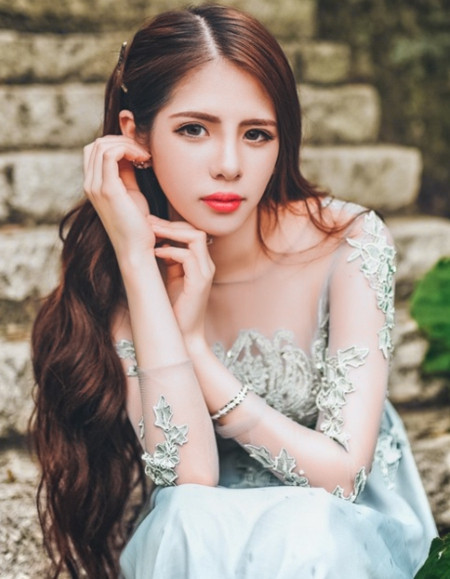 出生于1993年的5位最美女星:陈都灵上榜,有两