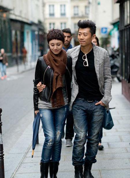 袁泉与丈夫夏雨,于1999年相恋,爱情长跑了很多年,期间也曾因为绯闻