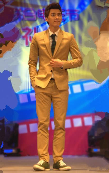 李易峰景甜江疏影《春晚》合唱,各个大长腿,看腿还是听歌?