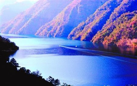 二滩风景区