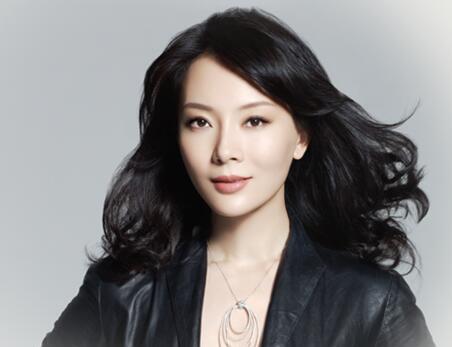 看了陈数年轻时的照片，才明白为啥黄磊、柳云龙等那么多人迷恋她