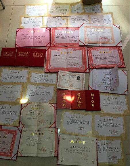 大学生晒奖状证书,被批是废纸!大学拿到这些证书,工作不愁!