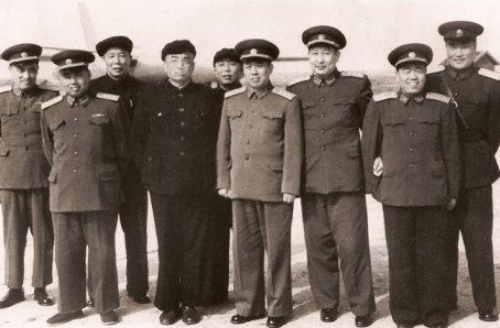 建国后,此上将奉主席命率10万大军消失6年,执