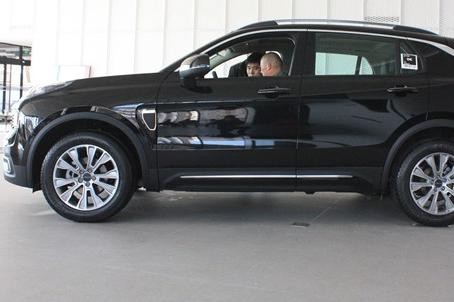 车界杀出的一匹黑马 河南车网实拍领克01