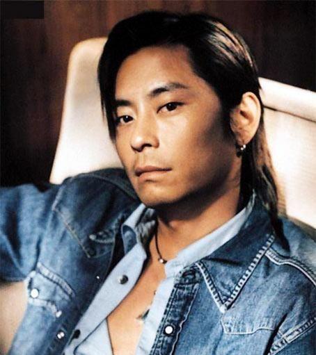 曾在巅峰时期隐退娱乐圈的明星