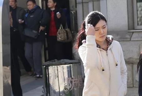 铁道部巨贪情妇的异议请求被驳回