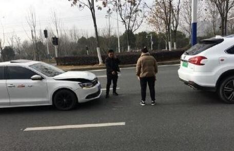 到底谁赢 大众速腾怒怼比亚迪唐