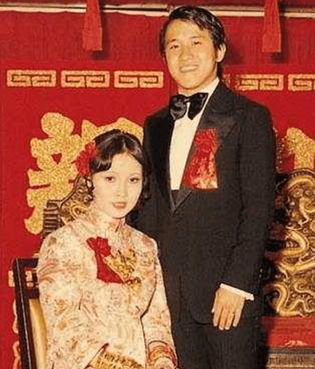 45岁曾宝仪至今未婚真相曝光, 原来是被爸爸害惨了