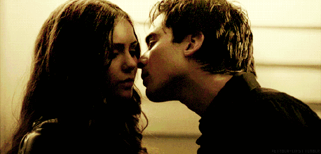 动作六丨拥抱后抬头