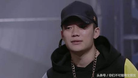 甜馨说爸爸在家喝酒睡着了,李小璐被PG抱着去